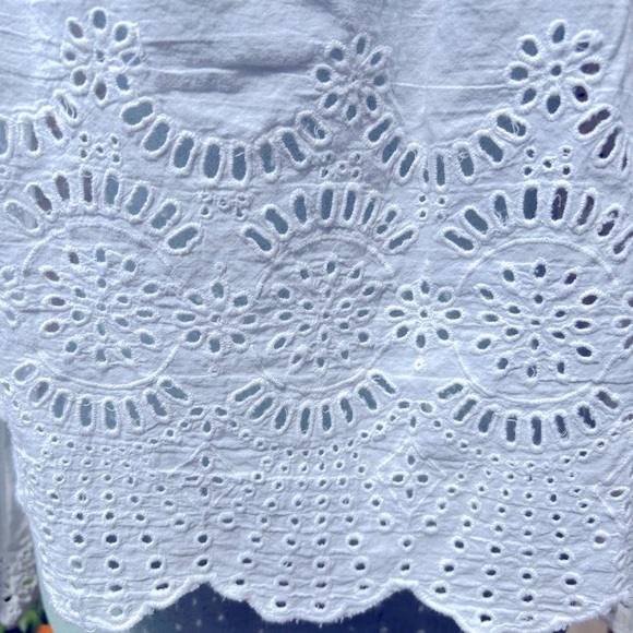 M  100% cotton crop eyelet blouse - Picture 4 of 9